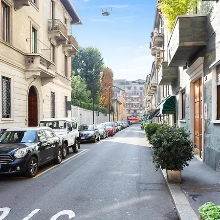 Corso Vercelli Elegant Appartement