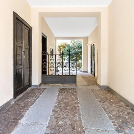 Apartment Corso Vercelli Elegant