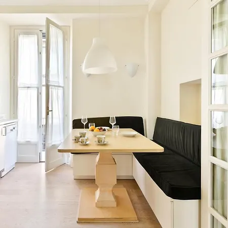 Corso Vercelli Elegant Apartment *
