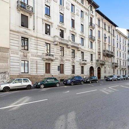 Corso Vercelli Elegant Apartament *